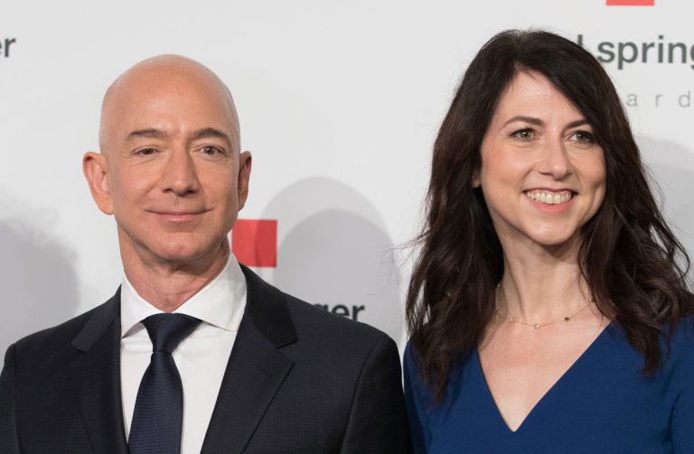 Technoloty News :  Daily Crunch: The corporate fallout of the Bezos divorce .