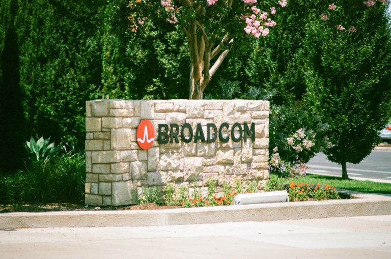 Technoloty News :  European antitrust regulators settle with Broadcom a year after ‘interim measures’ flex .