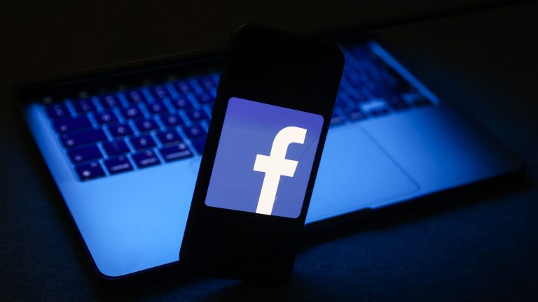 Technoloty News :  Facebook’s behavioral ads lacked legal basis, Dutch court rules .