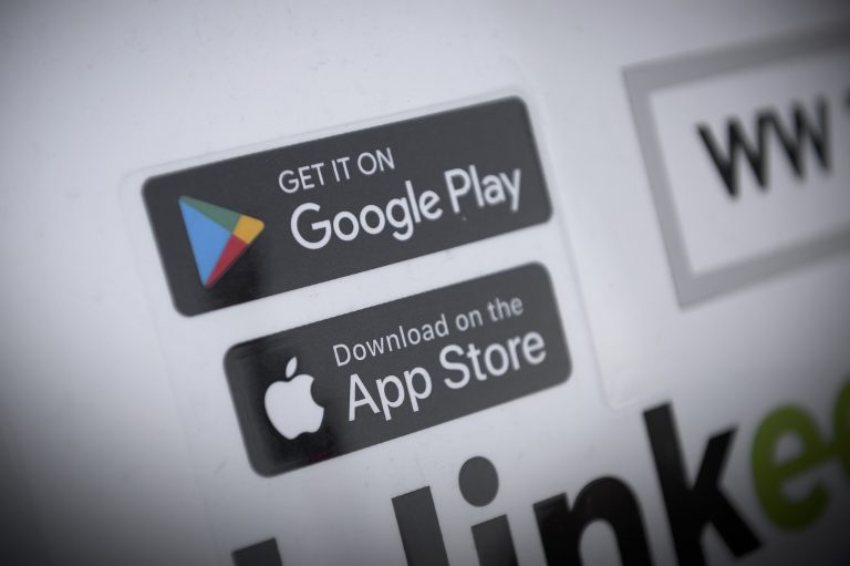 Technoloty News :  Google, Apple face fines in South Korea for breaching in-app billing rules .
