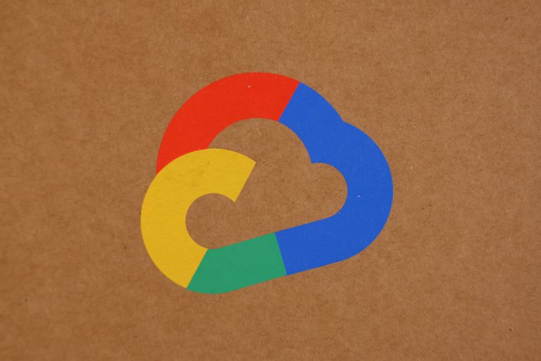 Technoloty News :  Google Cloud launches its first Arm-based VMs .