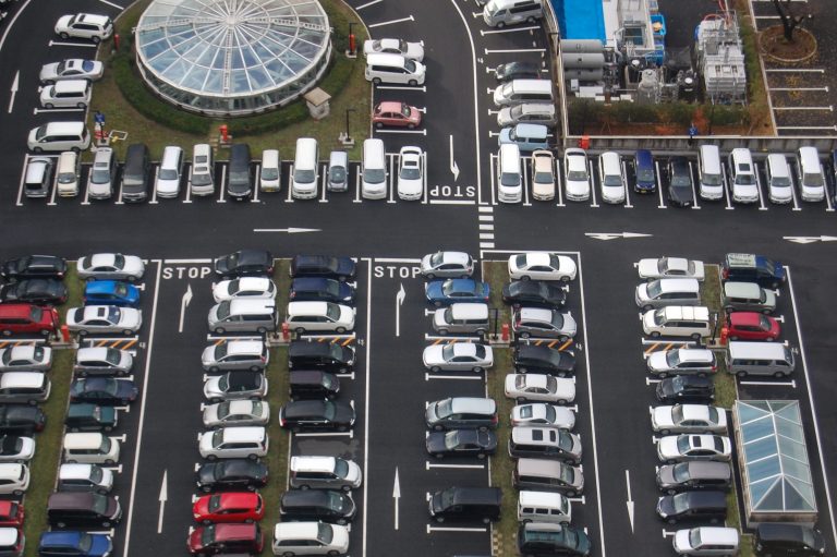 Technoloty News :  Google Maps lets you record your parking location, time left at the meter .