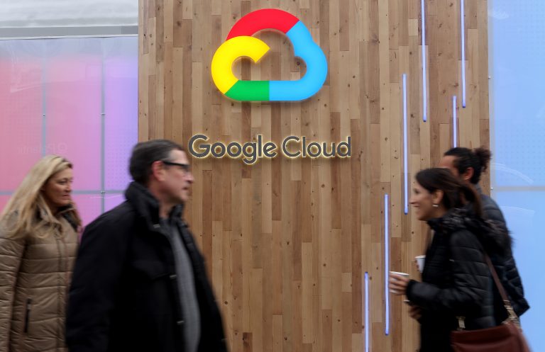 Technoloty News :  Google’s hybrid cloud platform is now in beta .