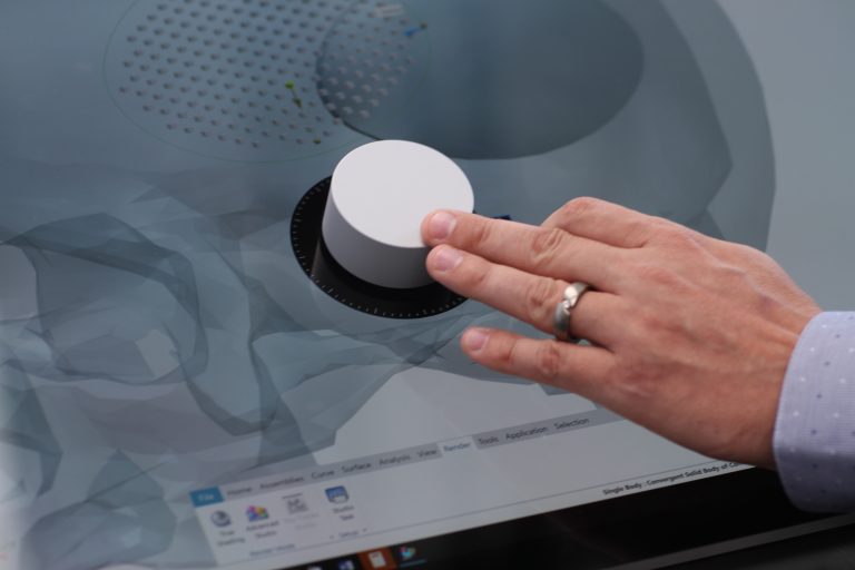 Technoloty News :  Hands-on with the Surface Dial .