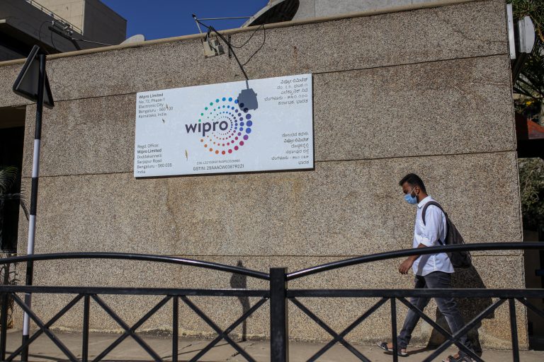 Technoloty News :  IT services group Wipro fires 300 employees moonlighting for competitors .