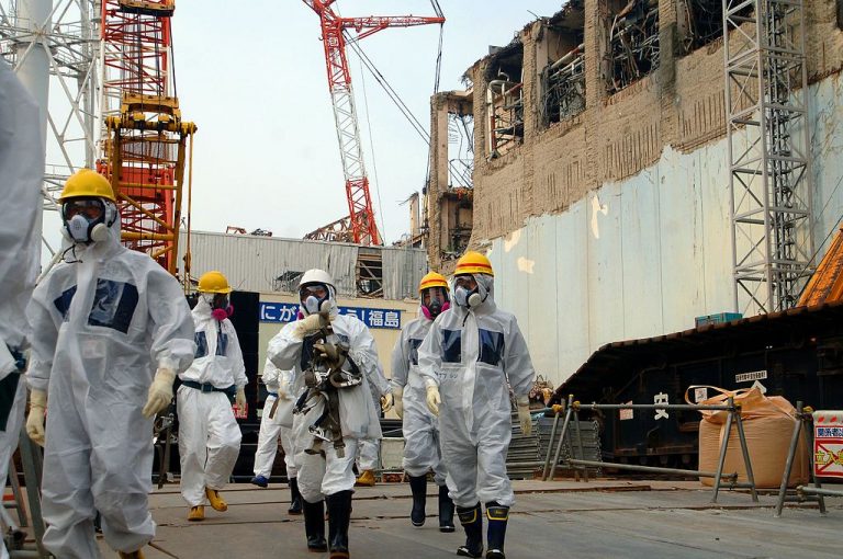 Technoloty News :  Japanese authorities decry ongoing robot failures at Fukushima .
