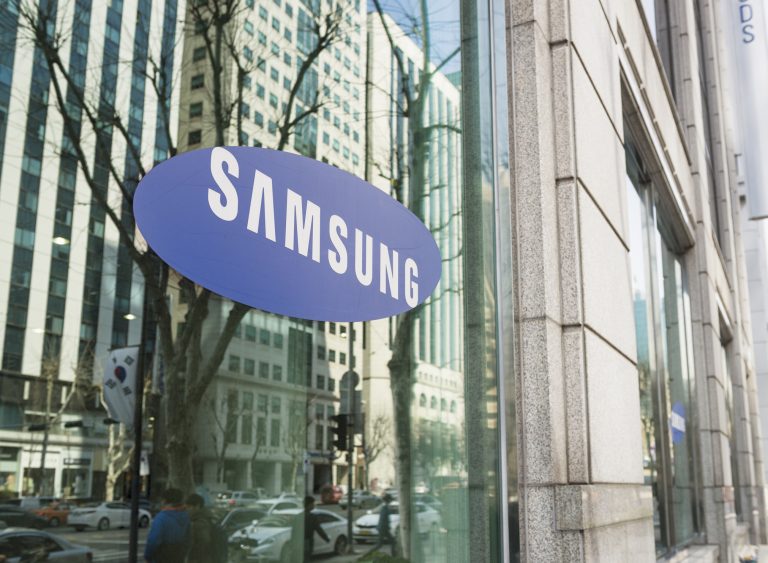 Technoloty News :  Samsung says customer data stolen in July data breach .