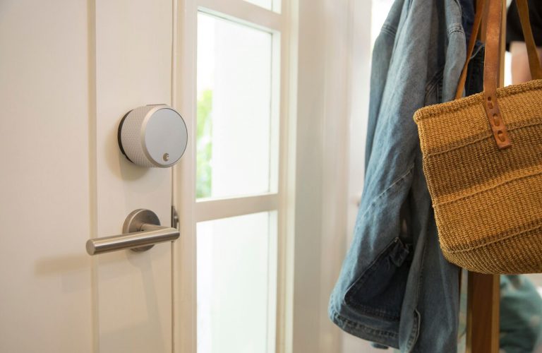 Technoloty News :  Swedish lock giant Assa Abloy acquires smart lock maker August Home .