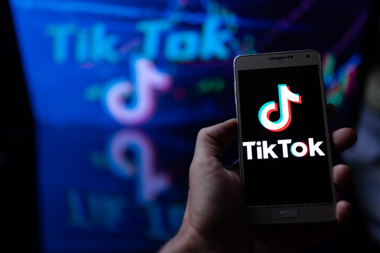 Technoloty News :  TikTok now supports direct posting from AI-powered Adobe apps, CapCut, Twitch and more .