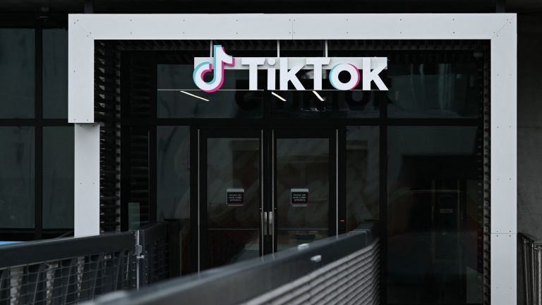 Technoloty News :  TikTok’s Effect Creator Rewards fund now has lower eligibility requirements, an updated payout model and more .