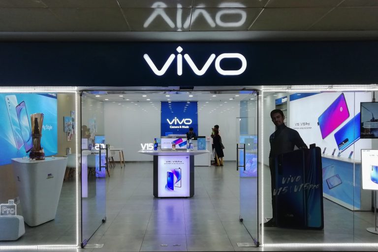 Technoloty News :  Vivo beats Samsung for 2nd spot in Indian smartphone market .