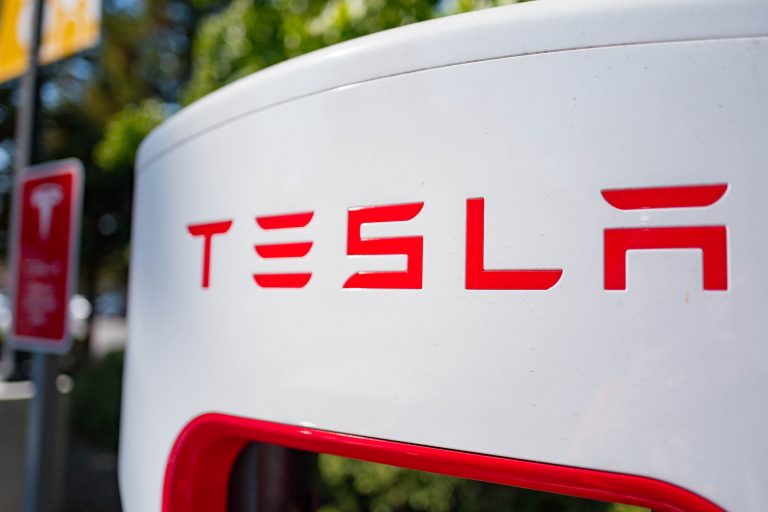 Technoloty News :  Washington could be the next state to require Tesla charging standard .